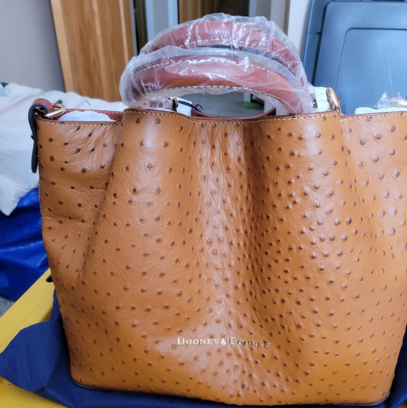 Dooney & Burke ostrich large barlow - Picture 1 of 5